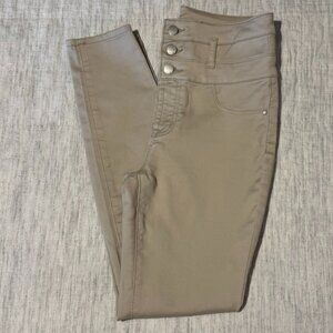 refuge Jeans Women's  Size 6 /Cream High Rise Skinny 3 Button Stretch Denim